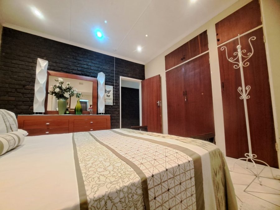 4 Bedroom Property for Sale in Safari Gardens North West